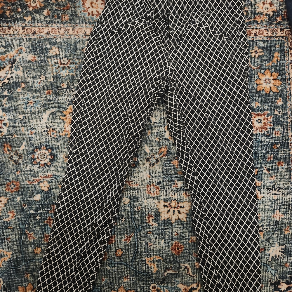 Gap Black And White Patterned Pants - image 1